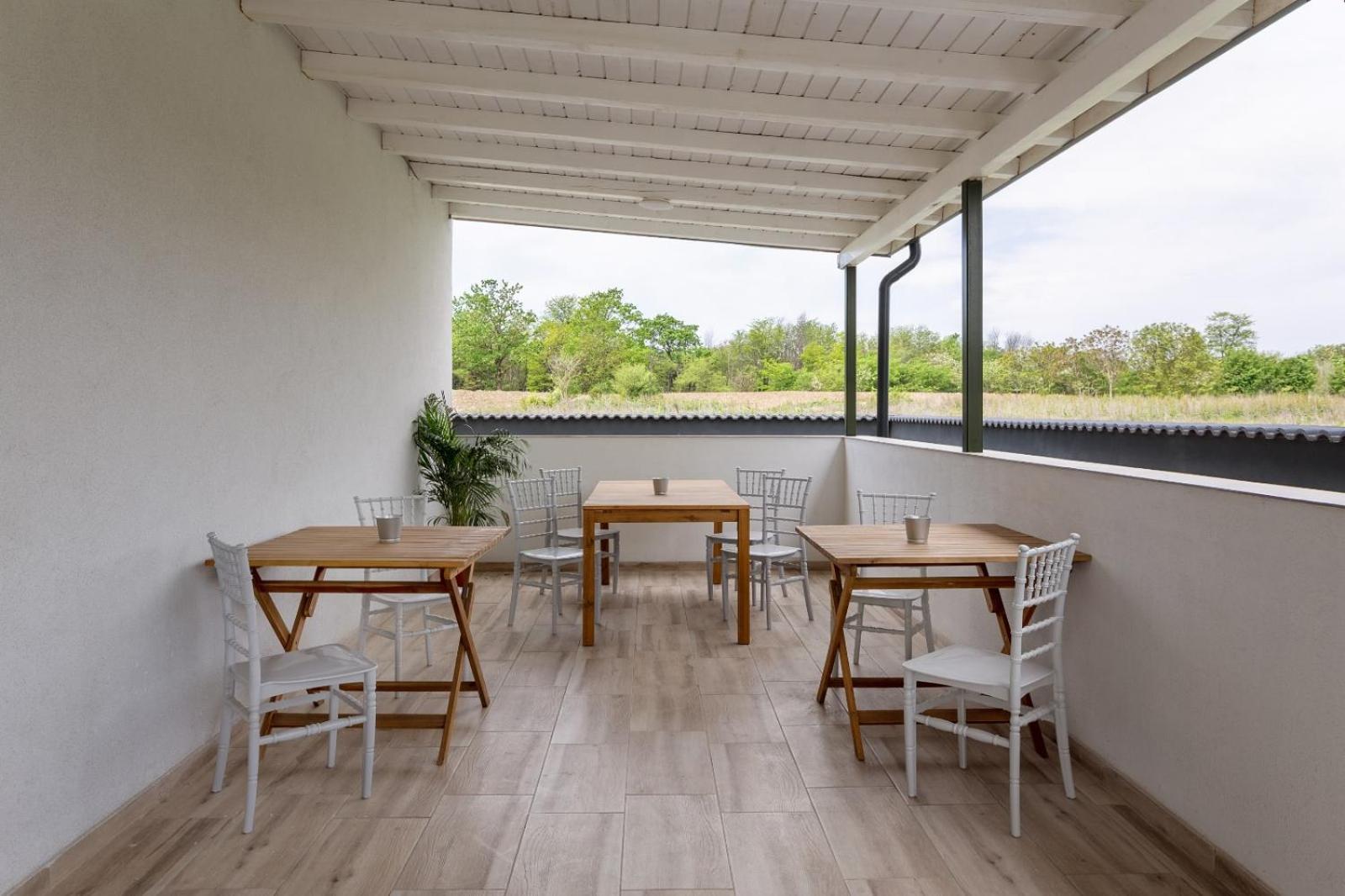 Otopeni Suites By Citybookings Exteriör bild